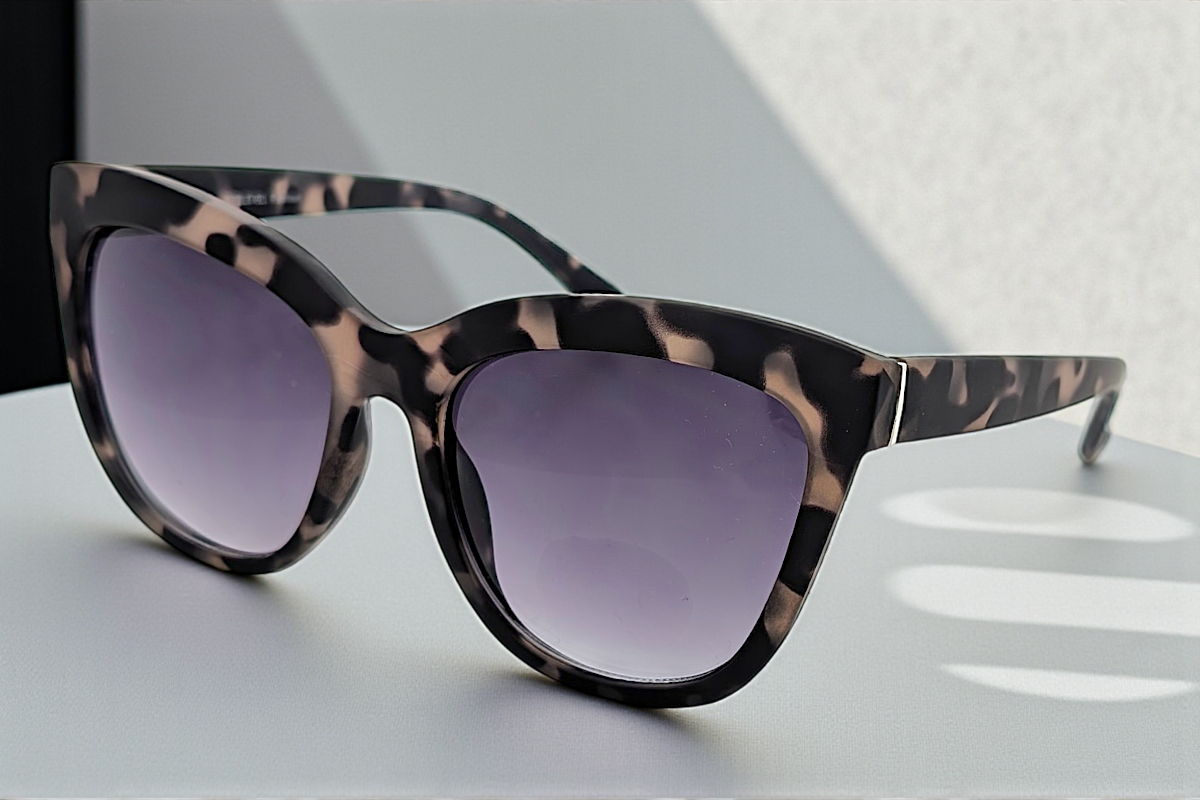 Eyelevel-UK Piper oversized cat-eye sunglasses in grey tortoiseshell with soft touch finish and grey gradient lenses.