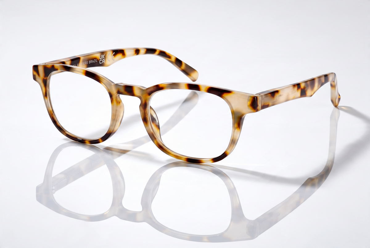 Eyelevel-UK Brazil reading glasses with a rounded light-tortoiseshell plastic frame and clear magnifying lenses.