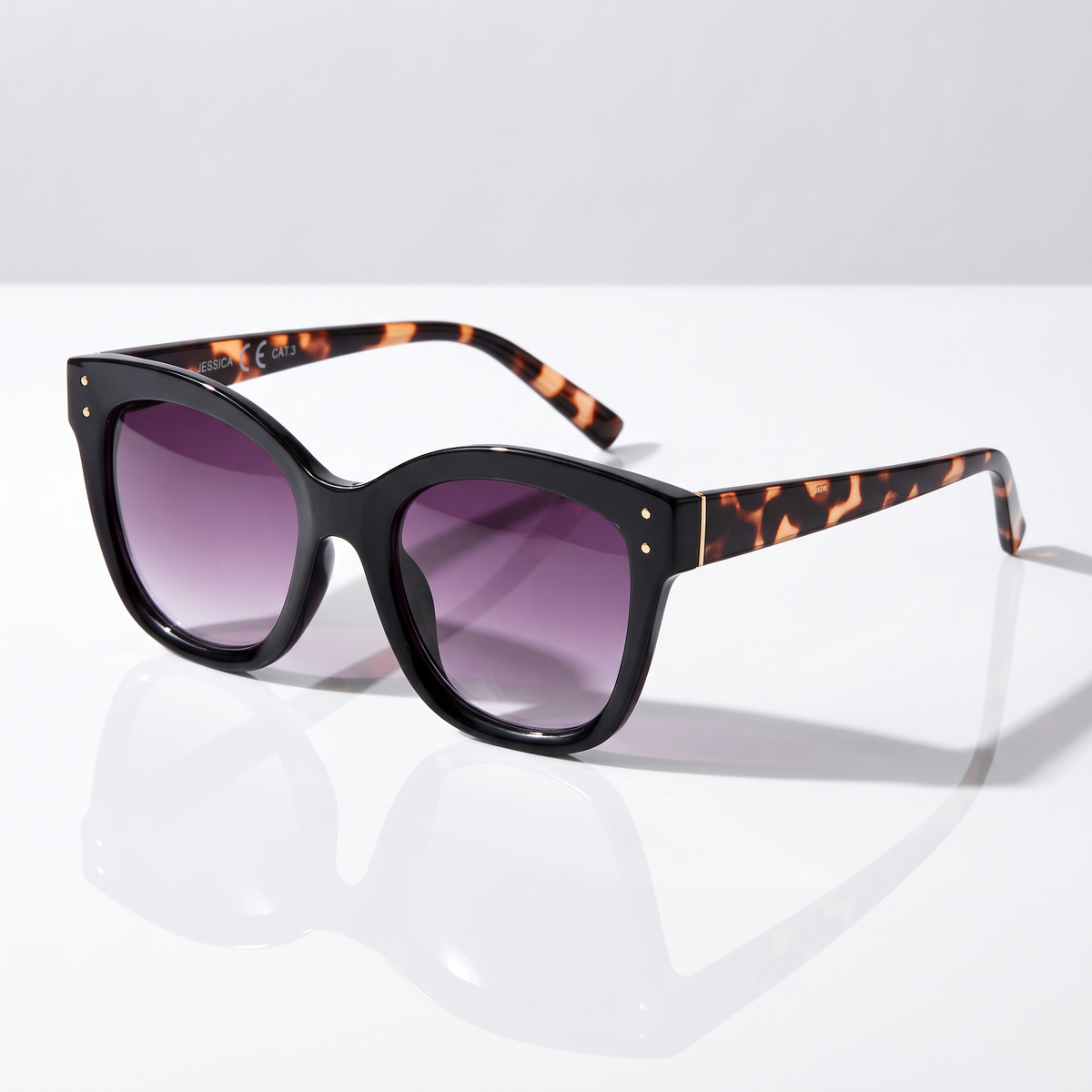 Eyelevel-UK Jessica square sunglasses with black and tortoiseshell frame and grey gradient lenses