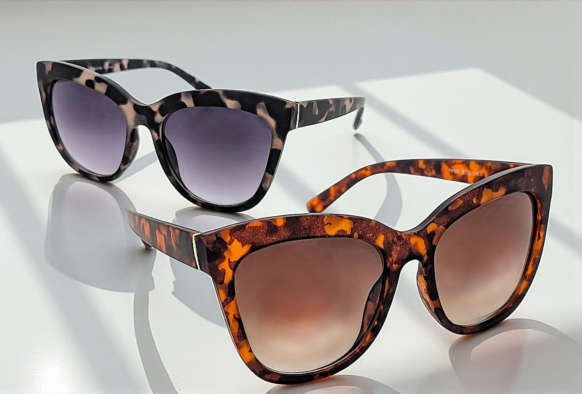 Eyelevel-UK Piper oversized cat-eye sunglasses in brown and grey tortoiseshell with soft touch finish and gradient lenses